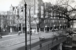 Vanaf de Prinsengracht, de kozijnen zijn hier al wit gelakt.
<br/>
Beeldbank Stadsarchief, jaren 40?